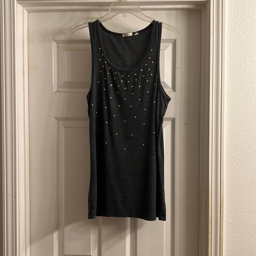 Dylan gray rhinestone front scoop neck sleeveless knit T-shirt. GUC